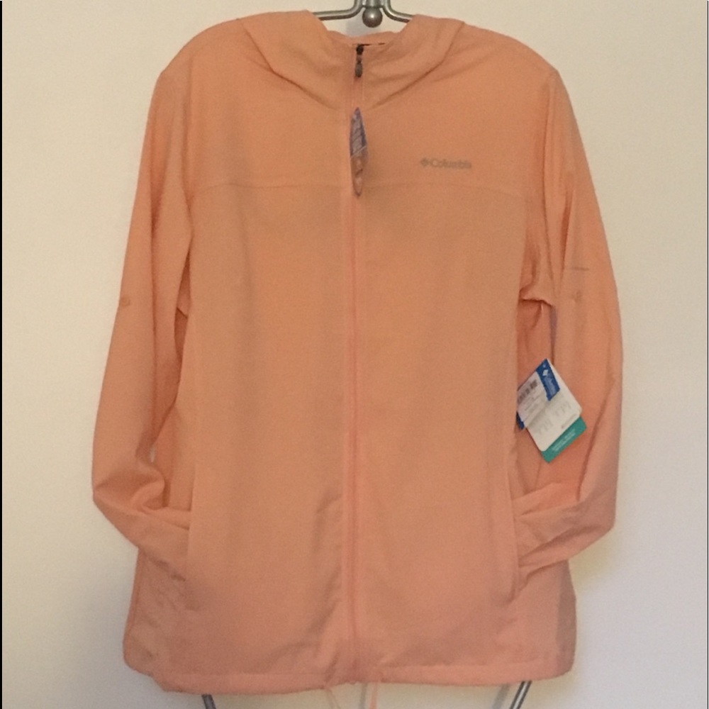 Womens’ hooded zip up shirt
